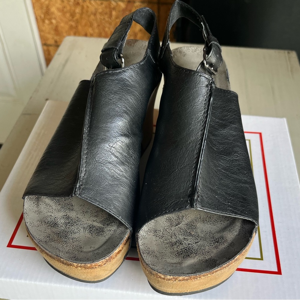 Pierre Dumas Black Women's Sandals